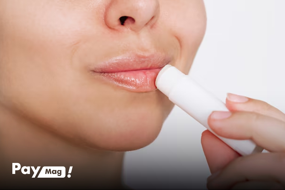 تهیه اسکراب لب حجم دهنده در خانه