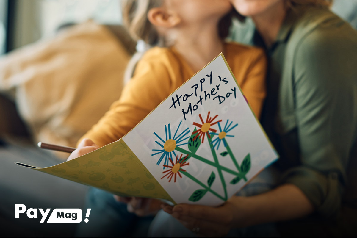 روز مادر کیه