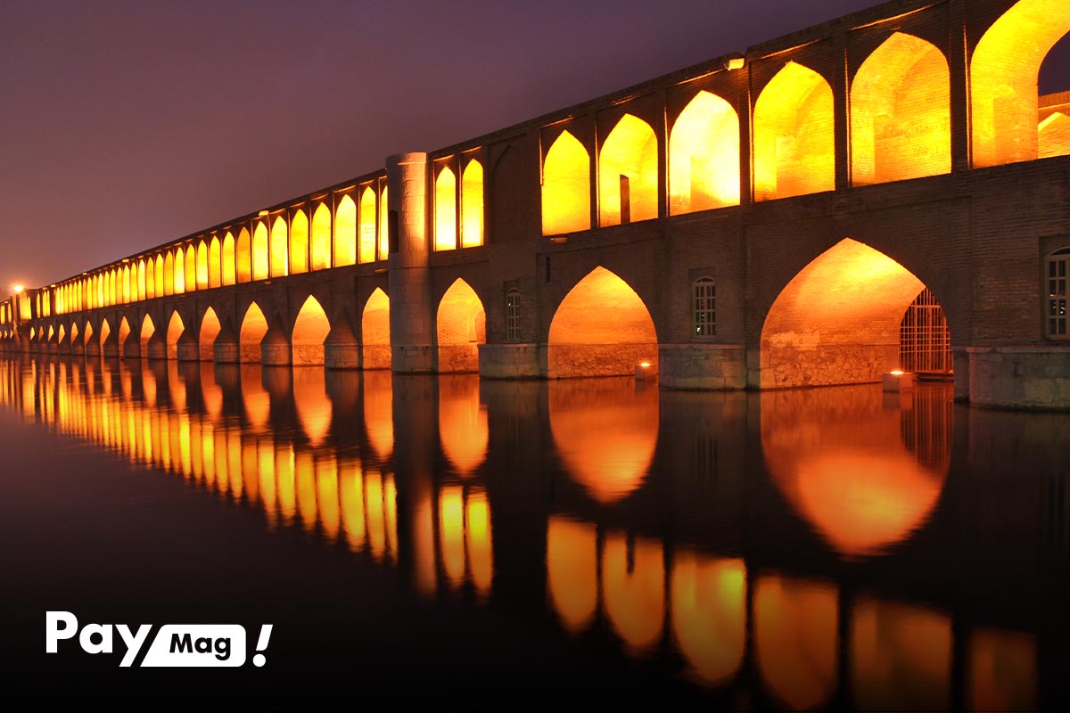 سی و سه پل در میان جاهای دیدنی اصفهان