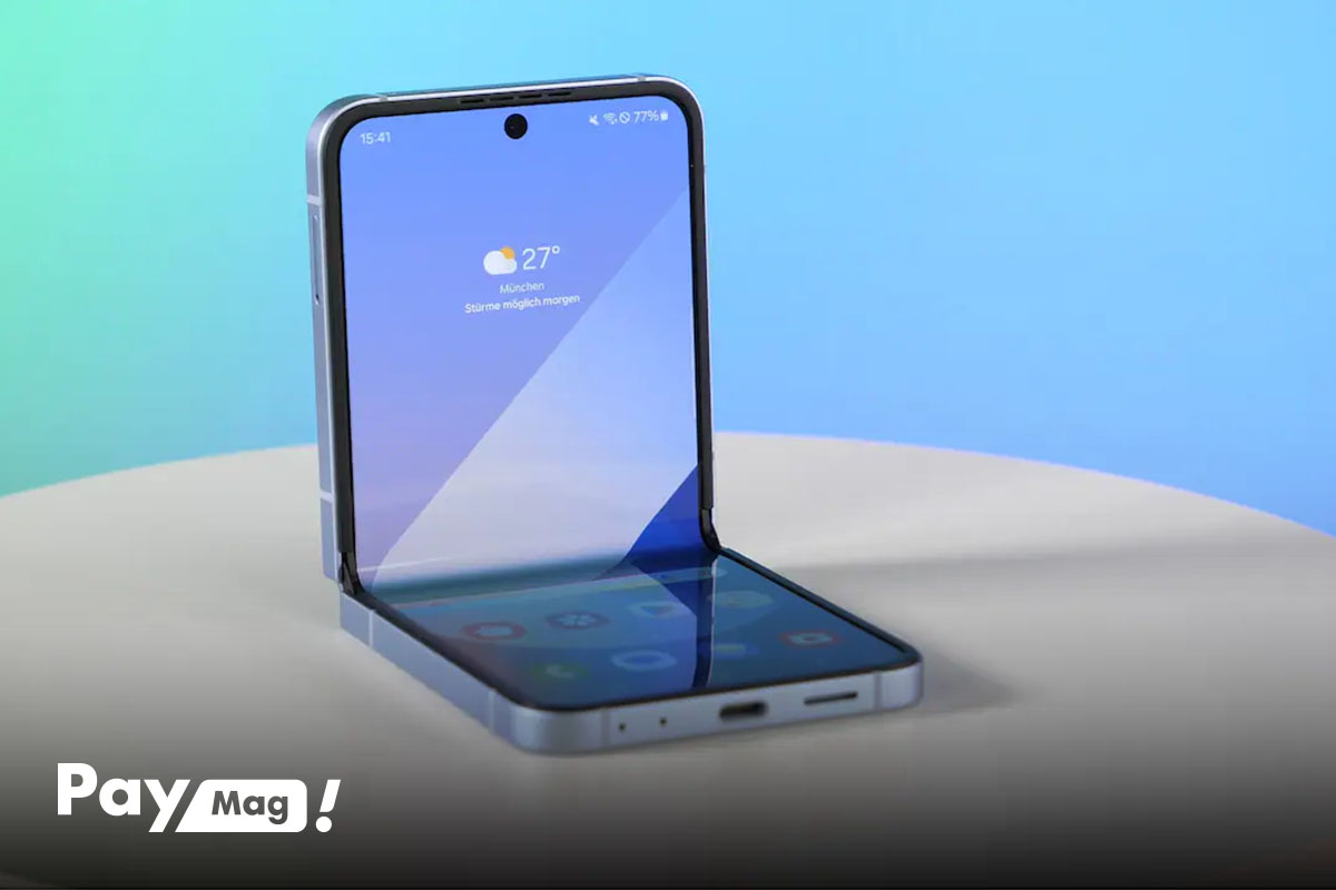Galaxy Z Flip 8 یا iPhone 17؟ بررسی صفحهنمایش