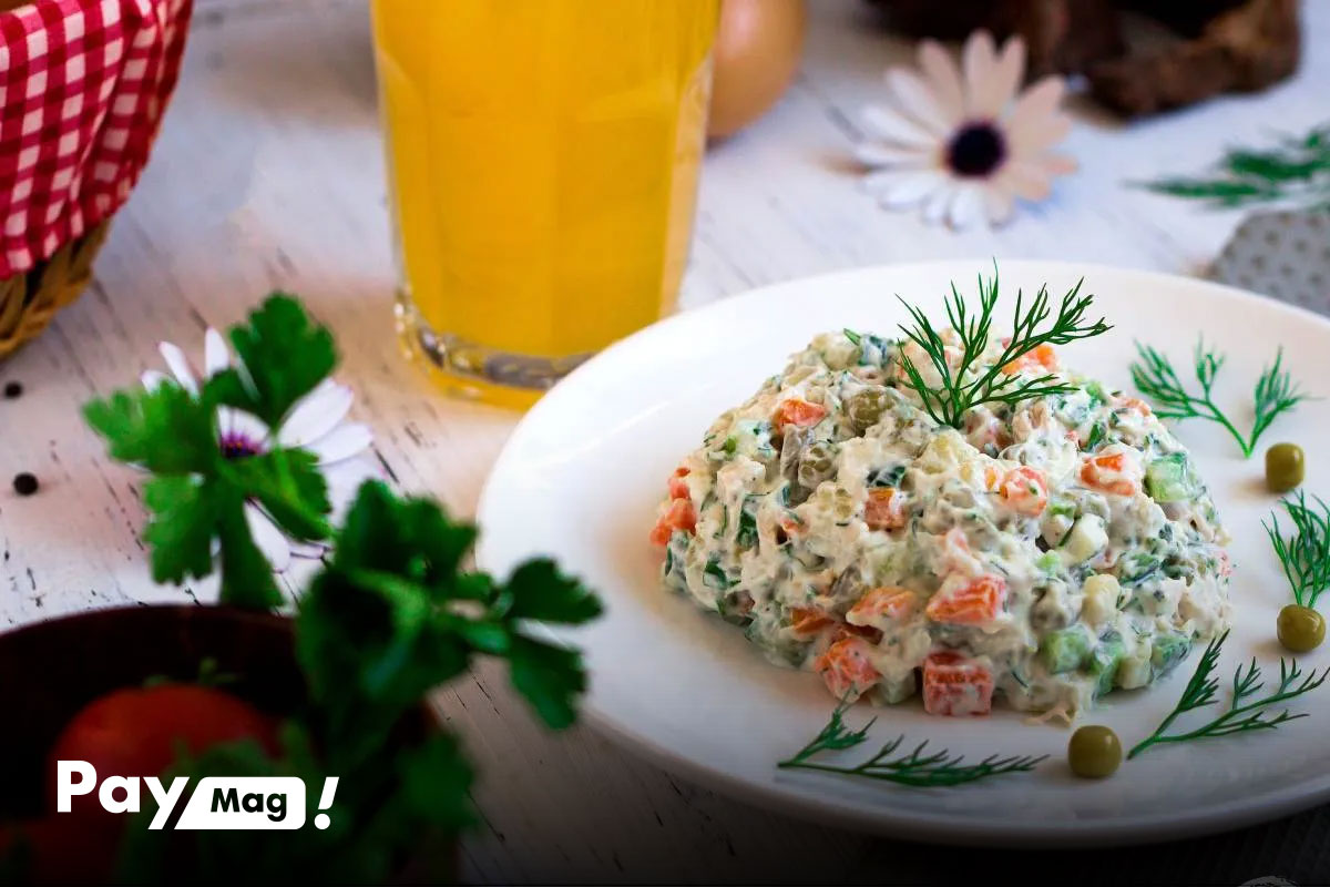 مراحل طرز تهیه سالاد الویه